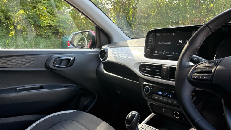 Hyundai i10 1.2 MPi Premium 5dr Auto Petrol Hatchback